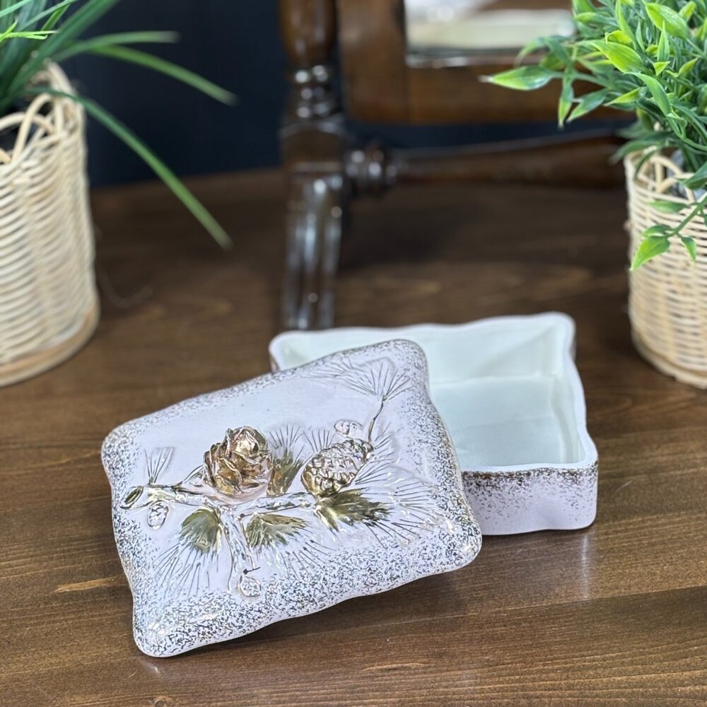 Vintage Lefton Trinket Box in Soft Pink and Gold Glaze, Ceramic Jewelry Box